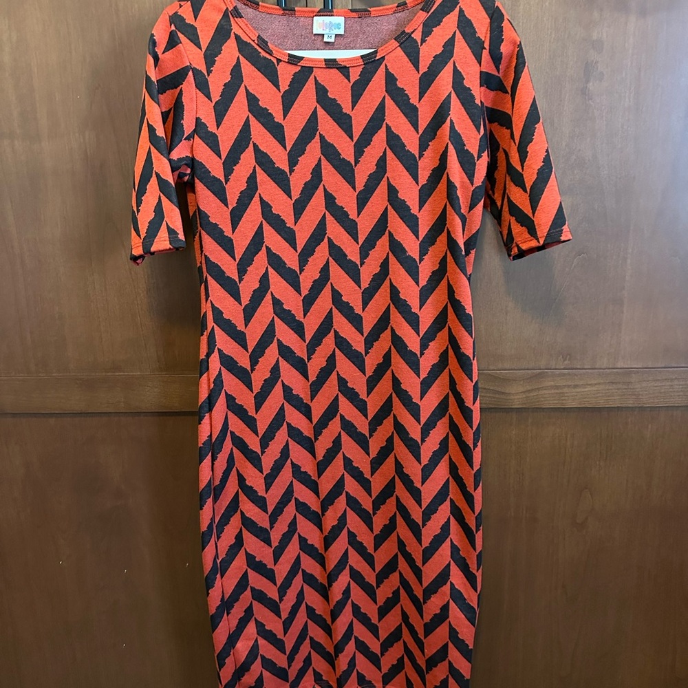 LulaRoe Julia Black and Red Patterned Dress Medium